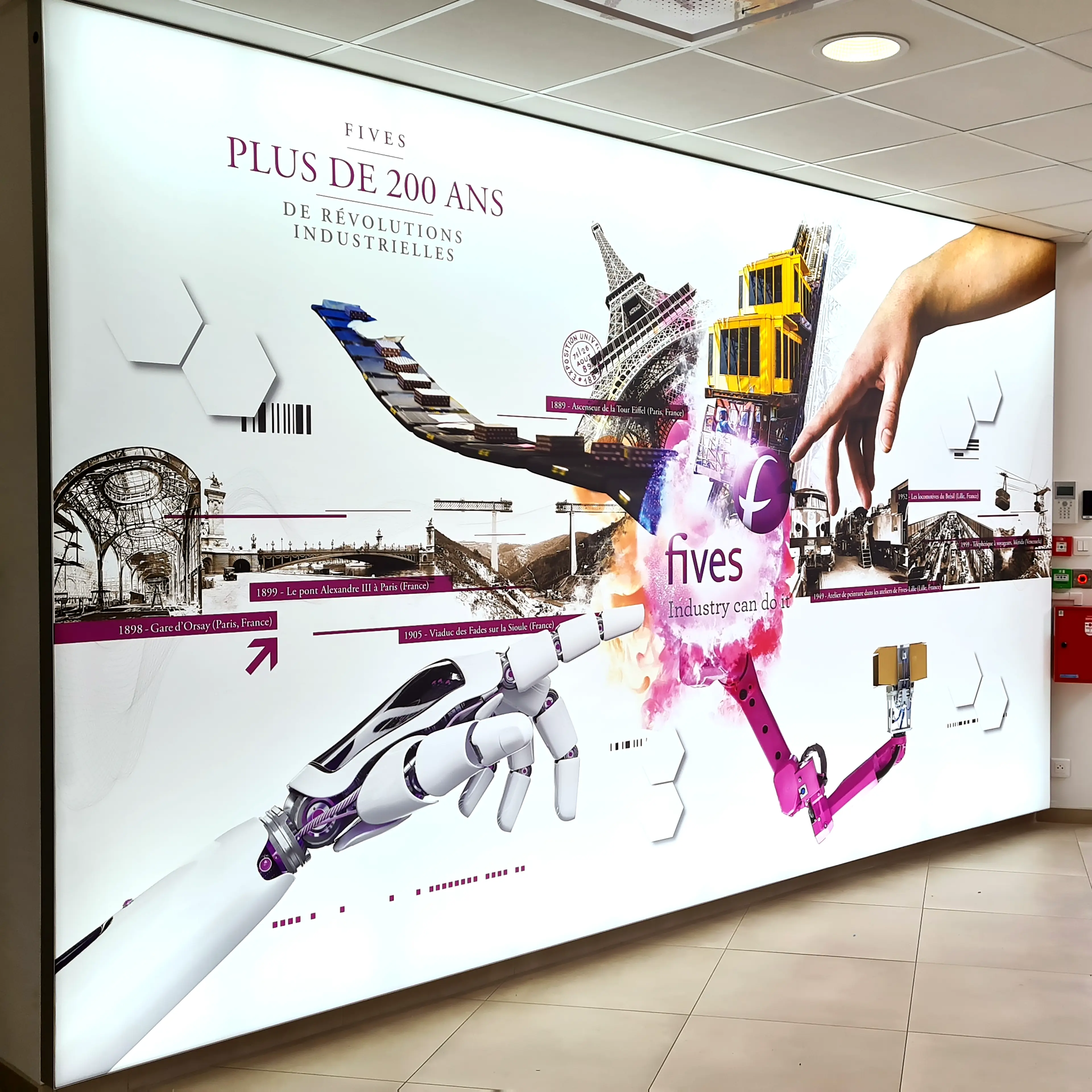 Fives Group, decoración del vestíbulo de la sede en Gironda